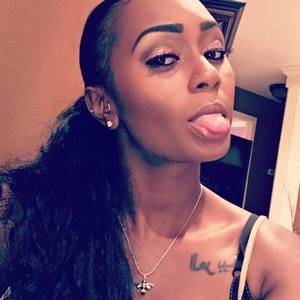 Meet your Posher, Dana